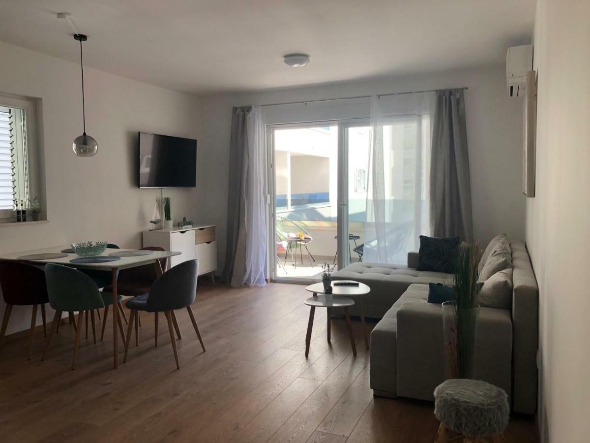 Apartment Flora Makarska Dış mekan fotoğraf